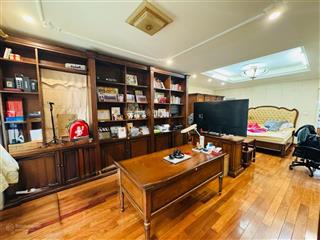 Chỉ 220tr/m có ngay căn biệt thự sân vườn tt cầu giấy gara ô tô gần phố dt 240mmt 8m giá 55tỷ