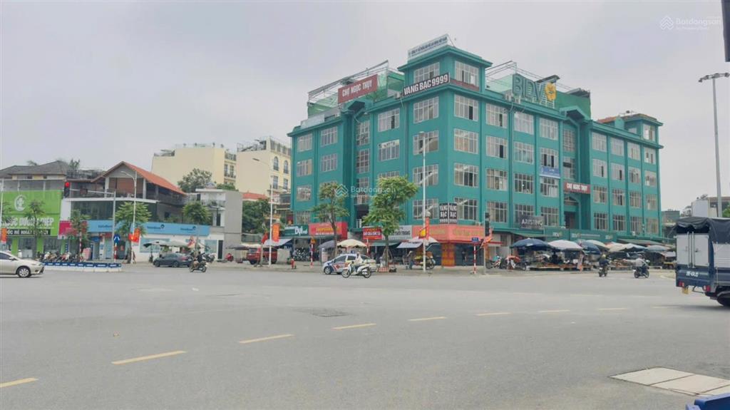 Chỉ nhỉnh 300tr/m2 nhà mặt phố ngọc thuỵ  2 mặt tiền lô góc vỉa hè rộng 345m2 mt 25m giá 123tỷ