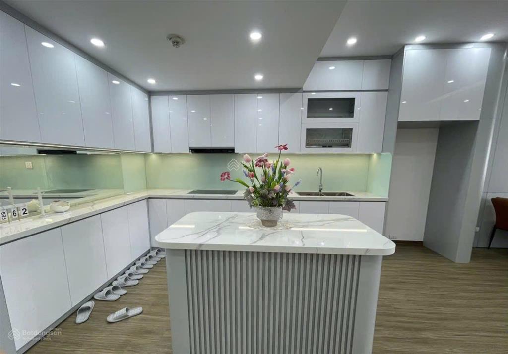Bán căn hộ cc phố tú mỡ full nội thất nhập ngoại cao cấp dt 136m3pn2wc giá 9 tỷ nhỉnh