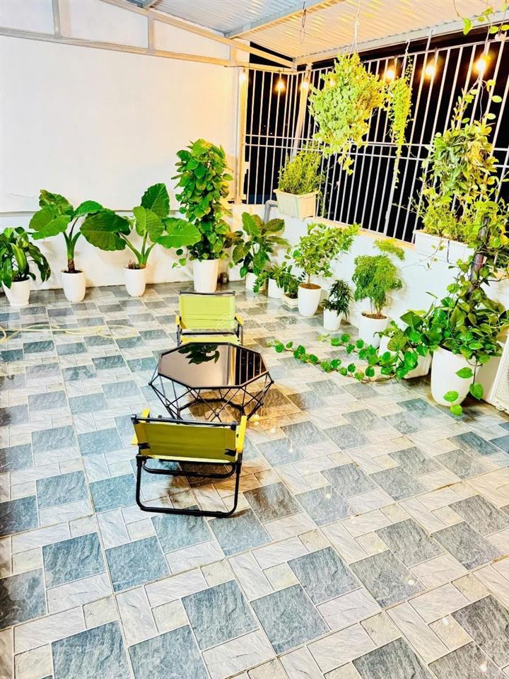 Phân lô ngọc khánh gần ô tô ngõ to  nhà mới full nội thất nhập ngoại dt 36m2*5 tầng giá 9 tỷ nhỉnh