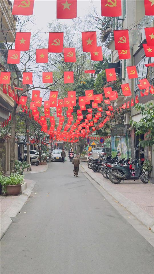 Bán gấp nhà văn chương mặt ngõ to hơn phố vỉa hè  ô tô tránh dừng đỗ ngày đêm dt 85m² giá 30,5 tỷ