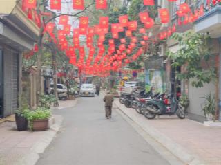 Bán gấp nhà văn chương mặt ngõ to hơn phố vỉa hè  ô tô tránh dừng đỗ ngày đêm dt 85m² giá 30,5 tỷ