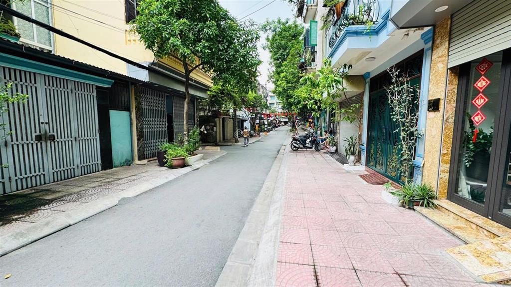 Bán gấp nhà văn chương mặt ngõ to hơn phố vỉa hè  ô tô tránh dừng đỗ ngày đêm dt 85m² giá 30,5 tỷ