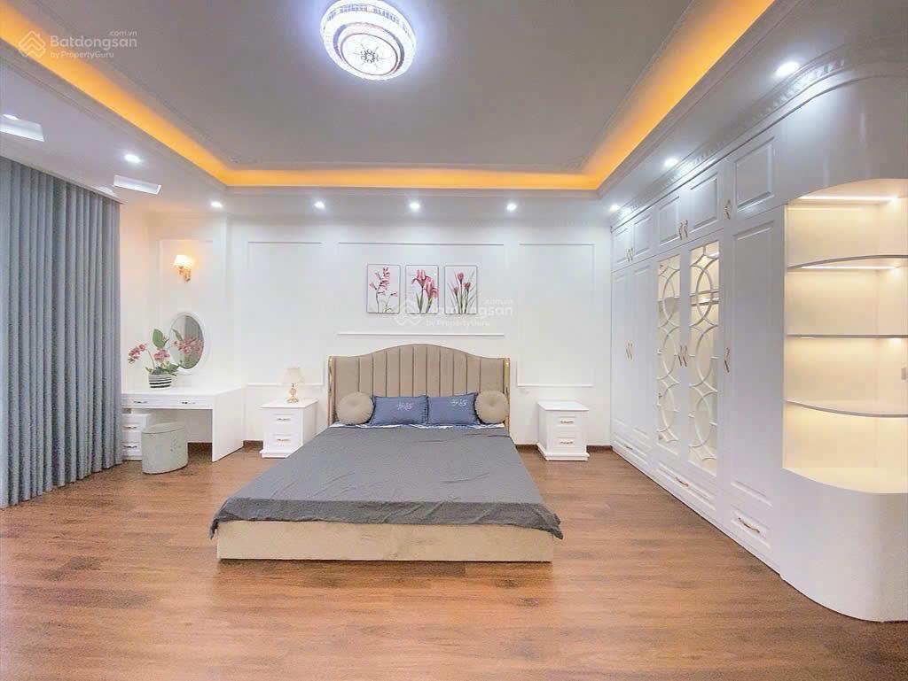 Bán nhà tây mỗ, 35m2, 6 tầng thang máy xịn, giá 7.x tỷ, nhà mới ở ngay, ô tô đỗ cửa