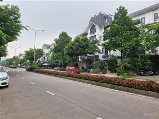 Cho thuê bt 4 tầng tại geleximco  lê trọng tấn, mặt đường 30m kinh doanh 12 triệu, 80m2