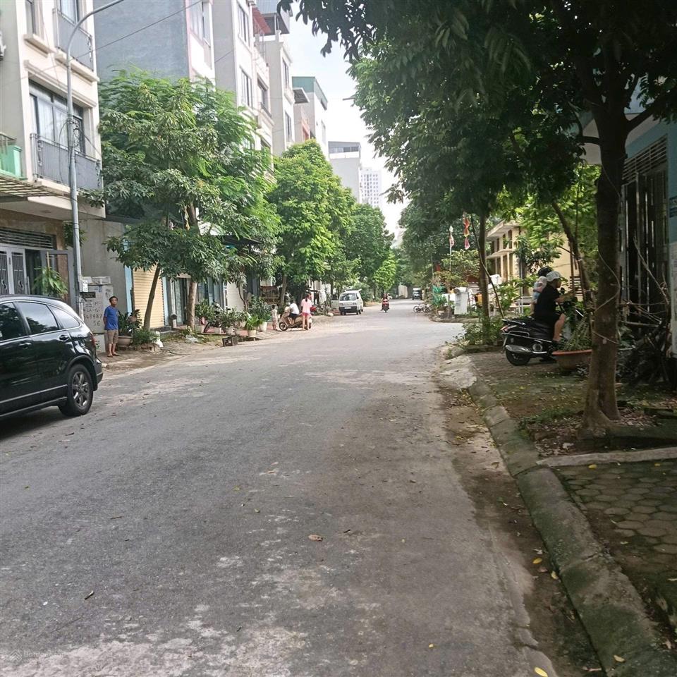 Bán đất liền kề khu đô thị mới dương nội, 50m2 mt 4m giá 10,x tỷ