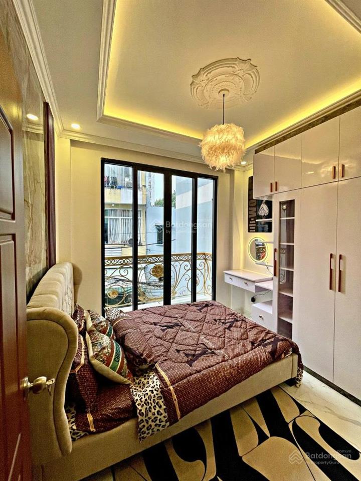 Nhà bán hxh lê hồng phong, q5, 24m2, 3 tầng, giá 5,6 tỷ