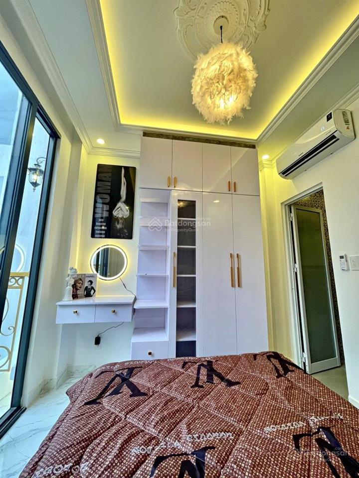 Nhà bán hxh lê hồng phong, q5, 24m2, 3 tầng, giá 5,6 tỷ