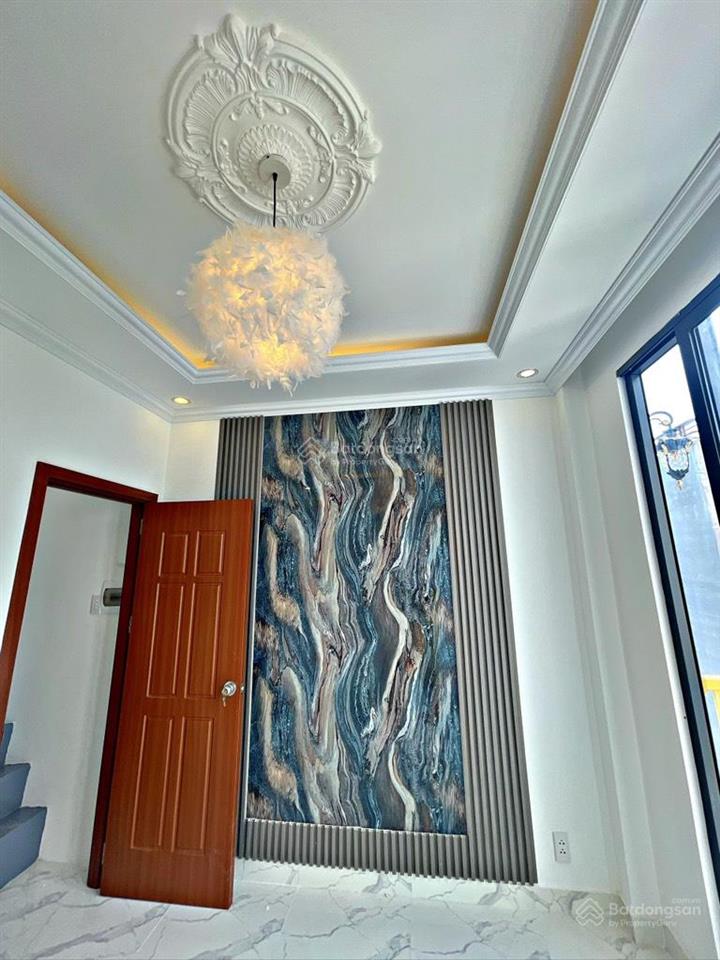Nhà bán hxh lê hồng phong, q5, 24m2, 3 tầng, giá 5,6 tỷ