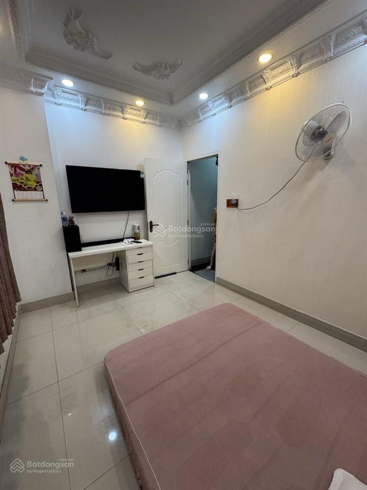 Bán nhà hxh trần bình trọng, q5, dt (4 . 11), nội thất cao cấp hiện đại , 5 tầng, gía 9,7 tỷ.