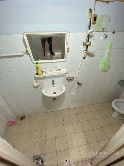 Nhà bán hẻm 4m đường phan văn trị , q5 , dtcn 45m2, 2 tầng , gía 8 ,8 tỷ.