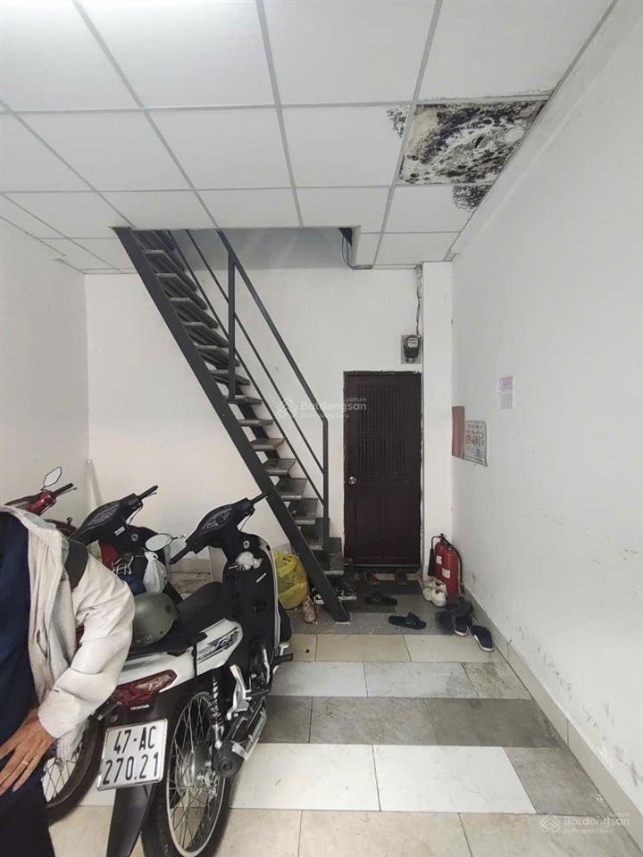 Nhà bán q1 chỉ 5,5 tỷ, dt 46m2, 2 tầng, hẻm 3m , kề bên đường trần hưng đạo .