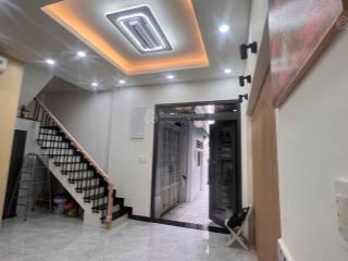 Nhà bán , hxh , chỉ 5,68 tỷ , đường hồ hảo hớn , q1 , 2 tầng, dt 28 m2 .