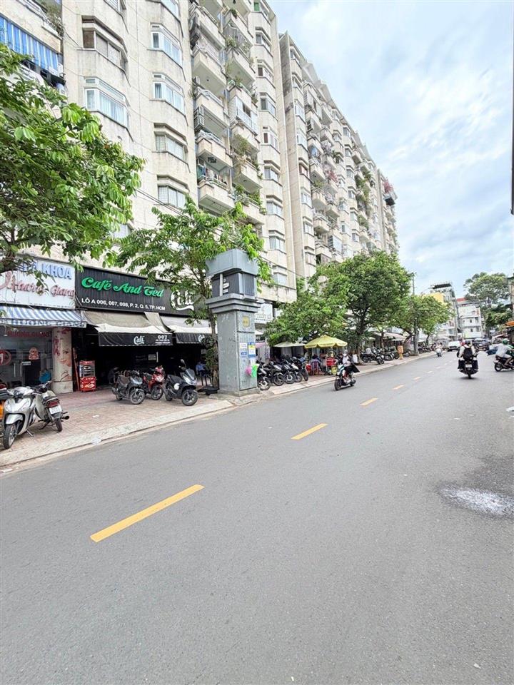 Nhà mặt tiền lê hồng phong, p.2, q.5 ngang 4,3m dài 11 công nhận 27m2 1 trệt 1 lầu giá 8 tỷ mô tả