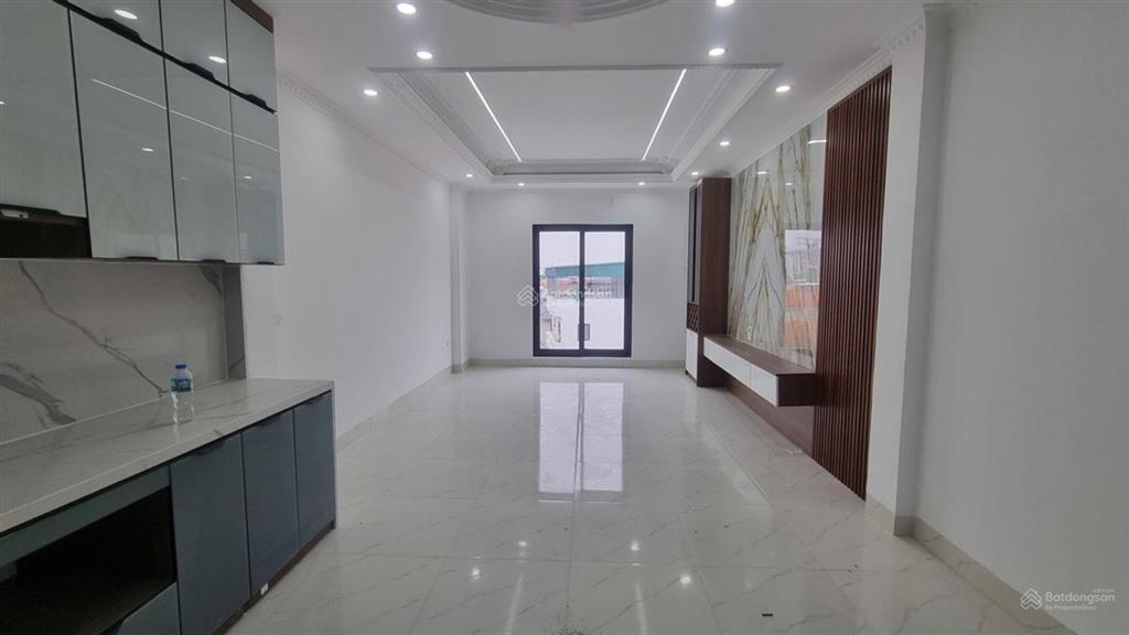 Bán nhà mới gia lâm ô tô đỗ cửa đường nhựa rộng, ô tô tránh nhau, dừng đỗ
