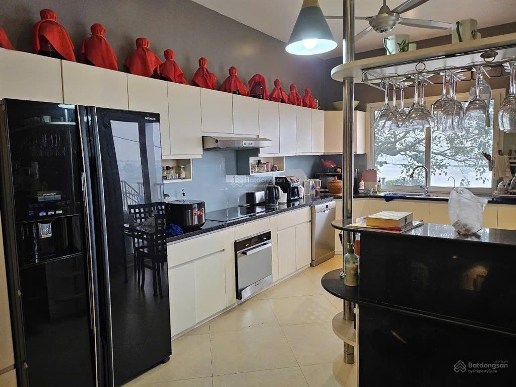 Cho thuê quỹ đất 1.300m ngọc thụy 4 mặt tiền view hồ vị trí đắc địa, cách trục hồng tiế