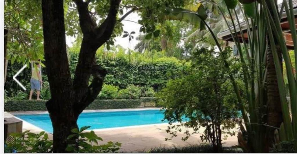 Cho thuê quỹ đất 1.300m ngọc thụy 4 mặt tiền view hồ vị trí đắc địa, cách trục hồng tiế