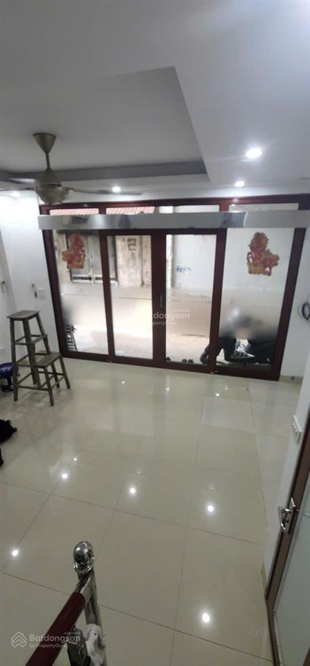 Cho thuê nr 4pn, 3wc, 30m2 tại số 1 ngách 17 ngõ 477, nguyễn trãi, 13 triệu vnd