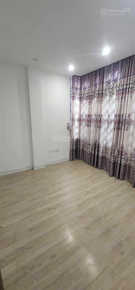 Cho thuê nr 4pn, 3wc, 30m2 tại số 1 ngách 17 ngõ 477, nguyễn trãi, 13 triệu vnd