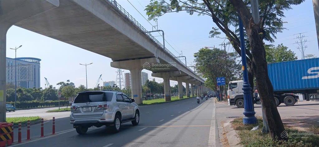 Đất bán, dt 51m2, giá 5,5 tỷ đường 16 linh trung, tpthủ đức.