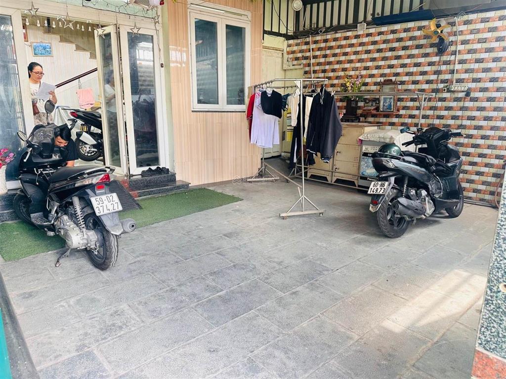 Nhà bán, giá 8,1 tỷ, diện tích, 95 mét vuông, nhà 4 tầng. chỉ 85 tr/m2