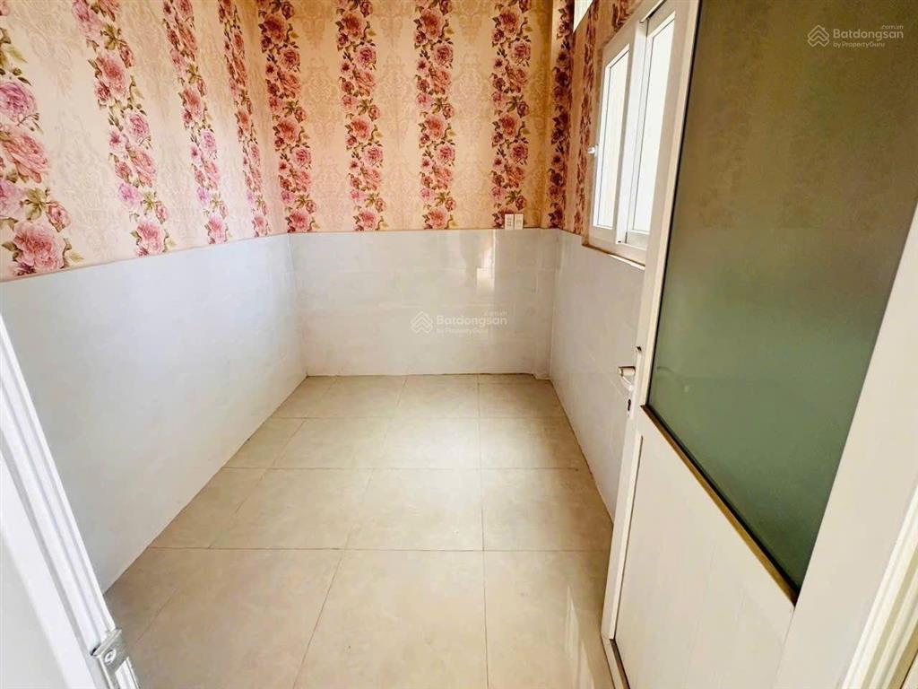 Nhà 4 tầng 8.1 tỷ đường xe tải đ số 17. bình trưng đông, tp thủ đức diện tích 95m2 (6,3 * 15)