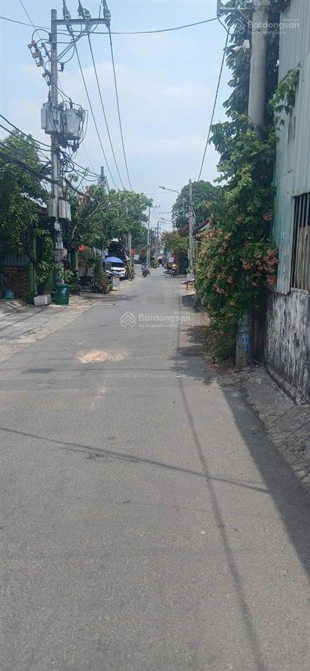 Dt 95m2 (6,3 * 15). giá 8.1 tỷ
nhà 4 tầng , đường số 17. bình trưng, tp thủ đức