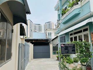 Nhà bán dt 95m2, ngang rộng rãi hiếm có (6,6m) giá 6.3tỷ chỉ có (66,8 tr/m2). 1 trệt 1 lầu