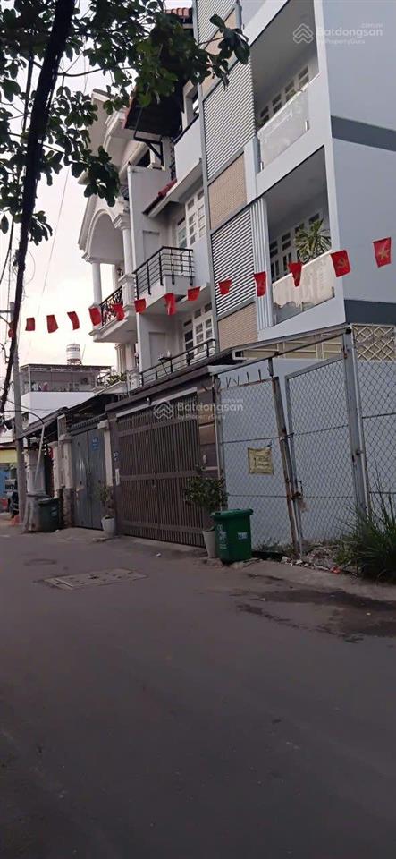 * diện tích 55 m2, (5*11) giá 4,9 tỷ, p. phú hữu, tp thủ đức.