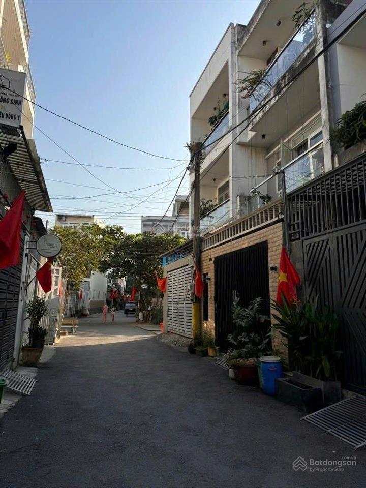 * diện tích 55 m2, (5*11) giá 4,9 tỷ, p. phú hữu, tp thủ đức.