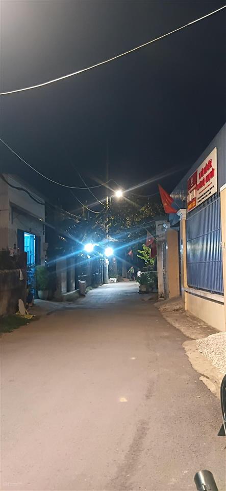Nhà bán dt 83m2 (4,65 x 17,8m), giá 4.5 tỷ. đường nguyễn duy trinh, p. long trường, thủ đức