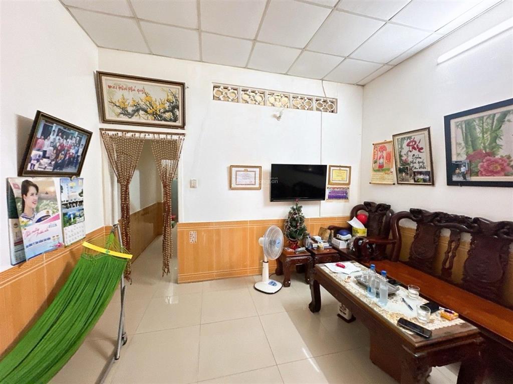 Dt 50m², 2 tầng, giá 5,15 tỷ.
đường 185, phước long, tp. thủ đức.