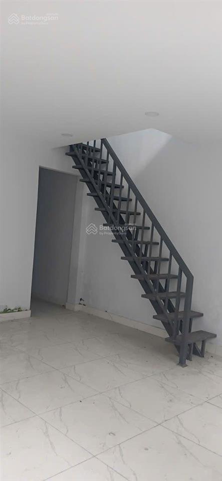 * dt 32 m3, giá 2,3 tỷ nguyễn duy trinh long trường thủ đức