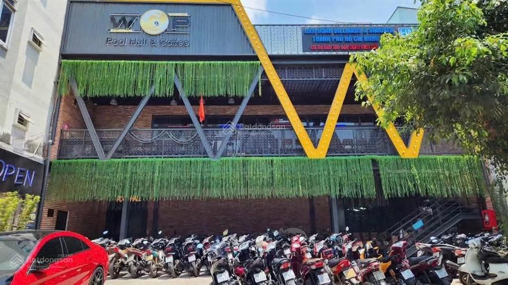 Cho thuê mặt bằng ngay sân vận động thống nhất mặt tiền ngang 20m  tổng dtsd 3000m² quận 10