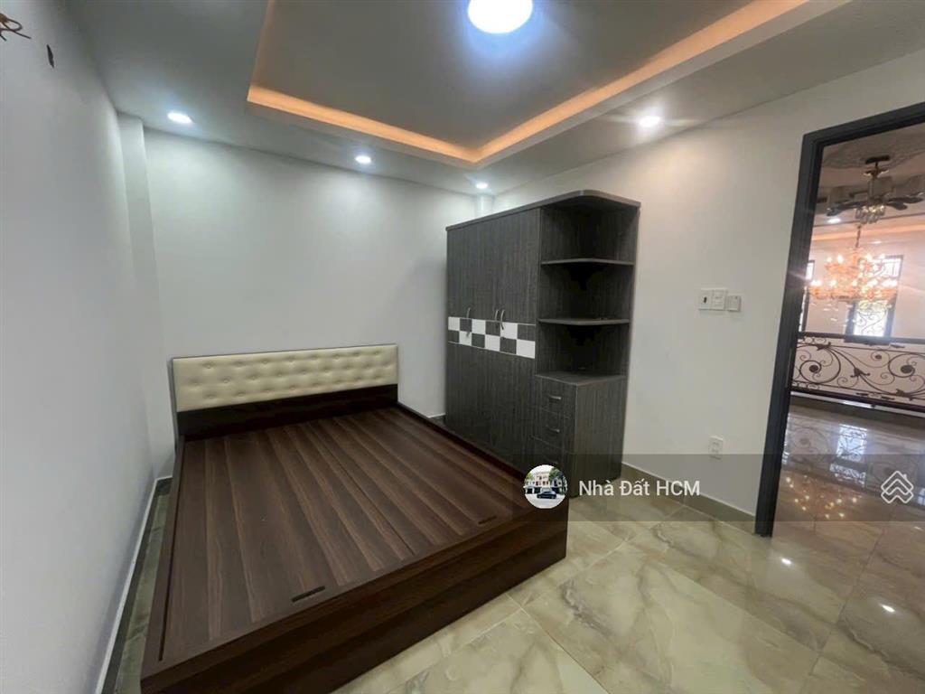 Hàng hiếm bán nhanh nhà 4 tầng sát phạm văn đồng, đường 8m có vỉa hè hoàn công đầy đủ