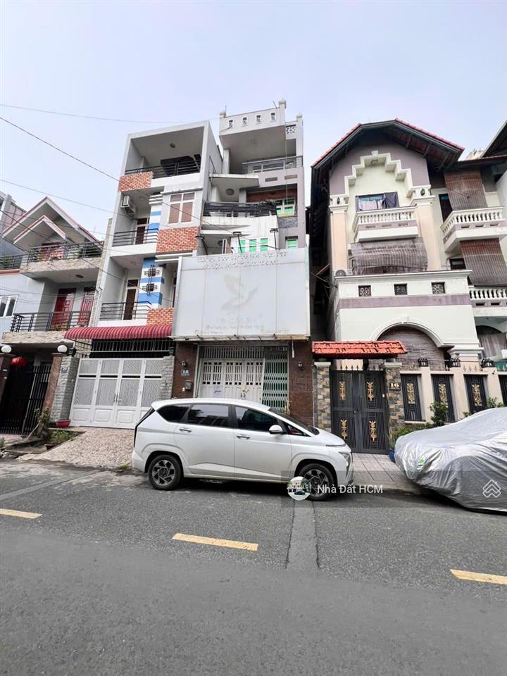 Hàng hiếm himlam linh chiểu nhà 5 tầng đối diện công viên  ngang 4,5m hoàn công đầy đủ khu dân trí