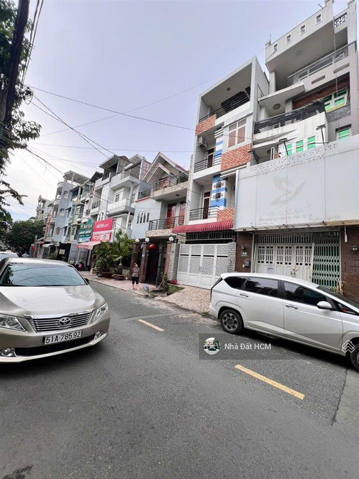 Hàng hiếm himlam linh chiểu nhà 5 tầng đối diện công viên  ngang 4,5m hoàn công đầy đủ khu dân trí