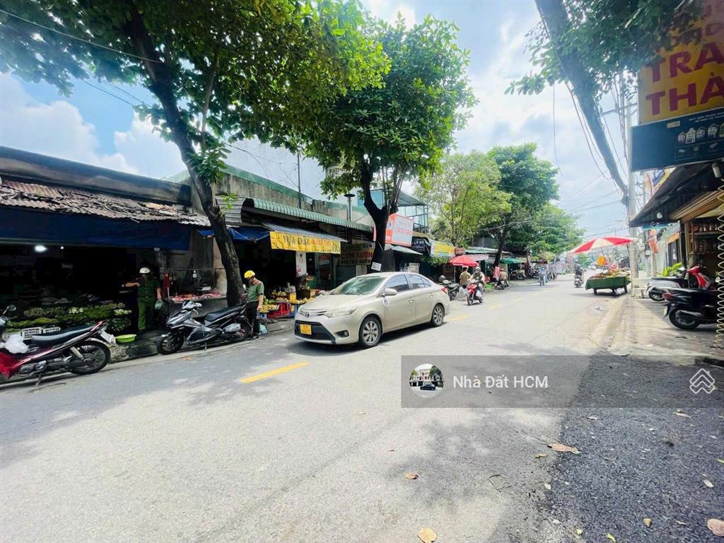 Hàng hiếm linh tây, ngay đại học cảnh sát nhà 2 tầng ngang 6m vuông vức, hoàn công đủ