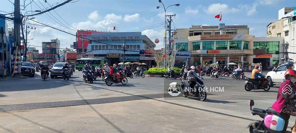 Hàng hiếm linh tây, ngay đại học cảnh sát nhà 2 tầng ngang 6m vuông vức, hoàn công đủ