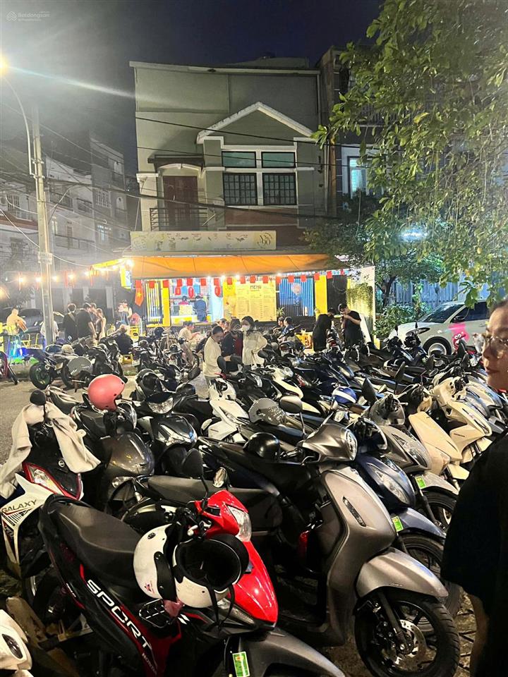 Căn góc 3 mt ngay hoàng diệu 2  có thang máy, đang kinh doanh rất tốt