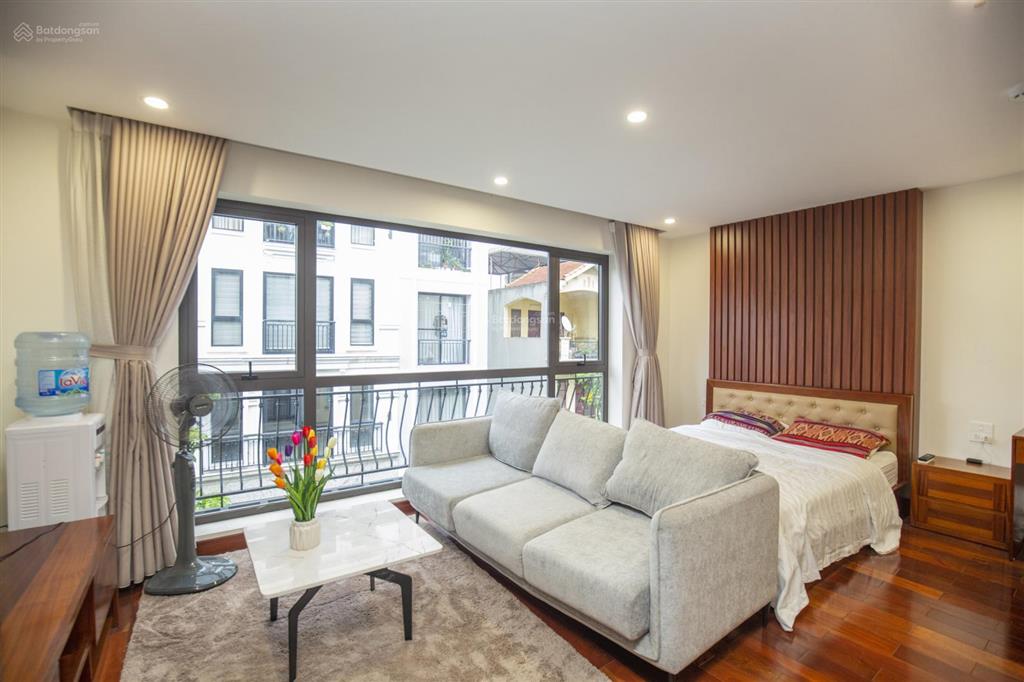 Cho thuê căn hộ dịch vụ phố đào tấn 1 phòng ngủ, 50m²