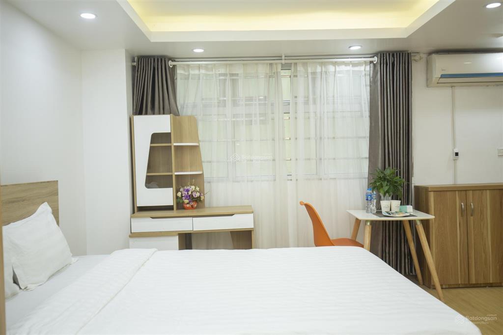 Tòa nhà sumitomo cho thuê căn hộ dịch vụ 1 phòng ngủ diện tích 40m2 tại phố linh lang