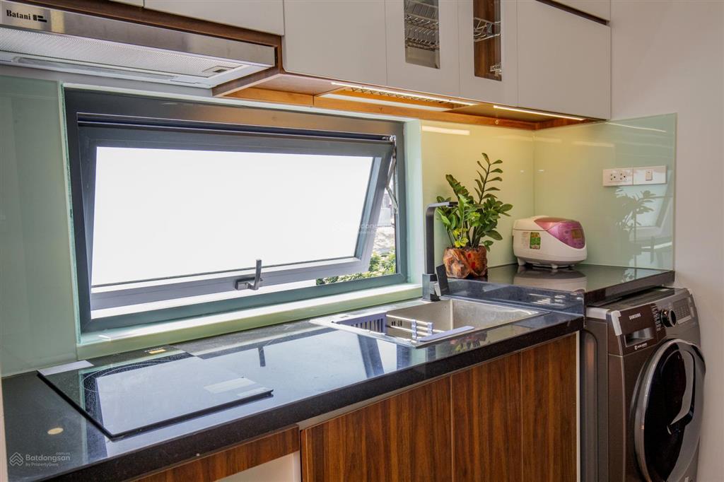 Tòa nhà sumitomo cho thuê căn hộ dịch vụ 1 phòng ngủ diện tích 45m2 tại phố linh lang