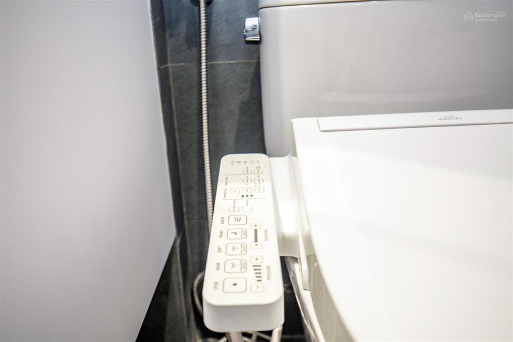 Tòa nhà sumitomo cho thuê căn hộ dịch vụ 1 phòng ngủ diện tích 55m2 tại phố linh lang