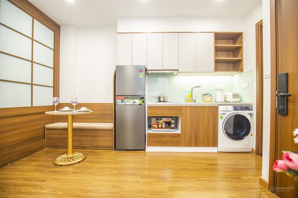 Tòa nhà sumitomo cho thuê căn hộ dịch vụ 1 phòng ngủ diện tích 55m2 tại phố linh lang