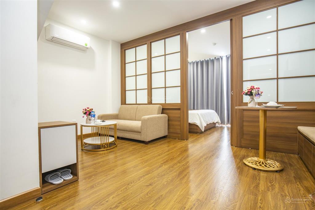 Tòa nhà sumitomo cho thuê căn hộ dịch vụ 1 phòng ngủ diện tích 55m2 tại phố linh lang