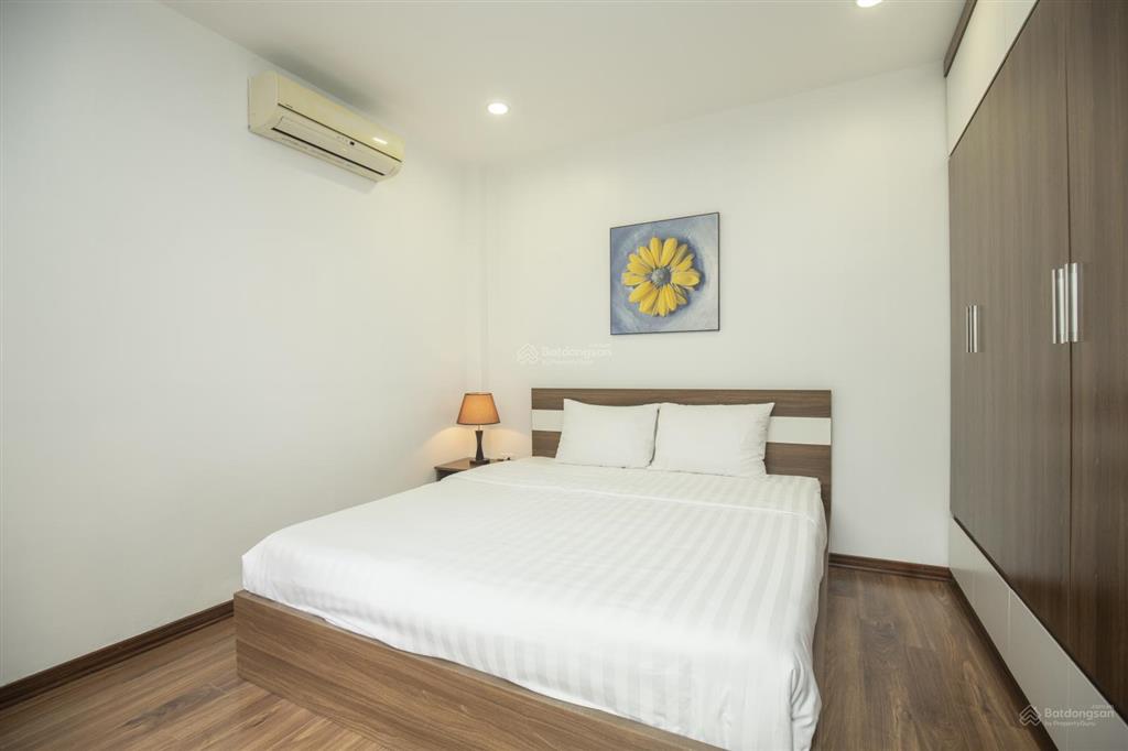 Căn hộ dịch vụ phố đào tấn cho thuê căn 1 ngủ 55m². giá thuê căn hộ 17tr/tháng.