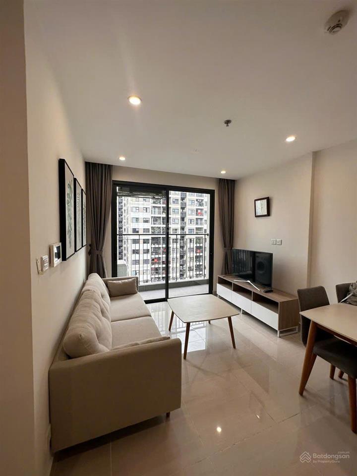 Chủ nhà về quê cần bán gấp căn 1n+1 chỉ 2.69 tỷ, tầng trung, full đồ, ở vinhomes ocean park