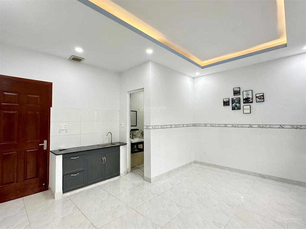 Phòng ban công, sau đh vhu, ueh, mật mã, kdc 13e intresco, nguyễn văn linh, bình chánh