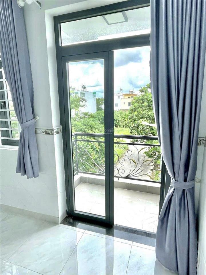 Phòng ban công, sau đh vhu, ueh, mật mã, kdc 13e intresco, nguyễn văn linh, bình chánh